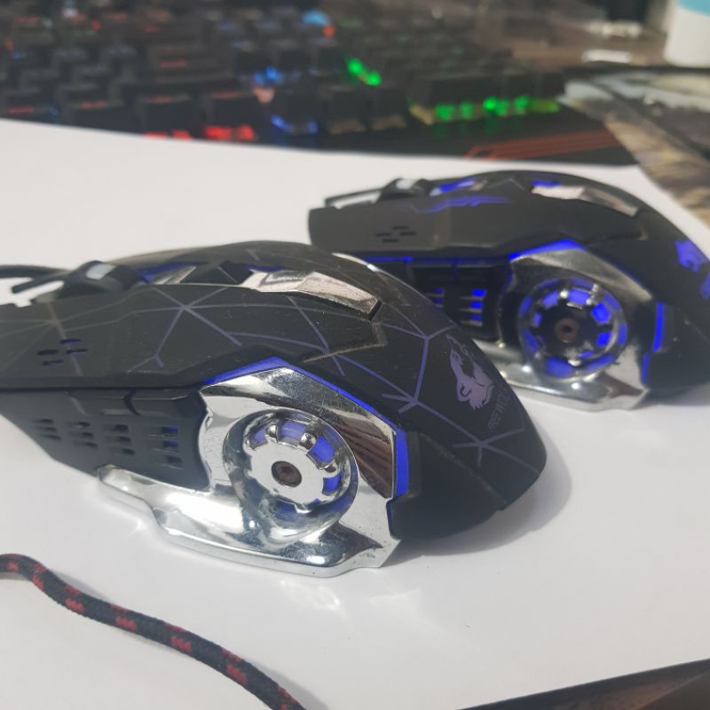 Chuột Eblue EMS145 iron man.chuột led game hàng thanh lý còn tốt