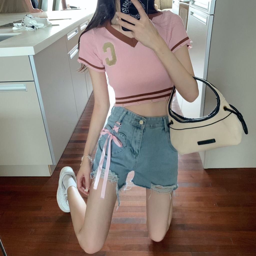 Quần Short Jean Rách Có Túi Hình Trái Tim Mới Cho Nữ