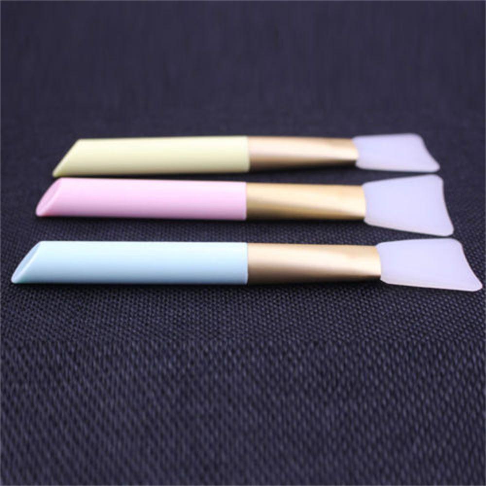 Cọ Trang Điểm Mặt Màu Sắc Ngẫu Nhiên OKDEALS