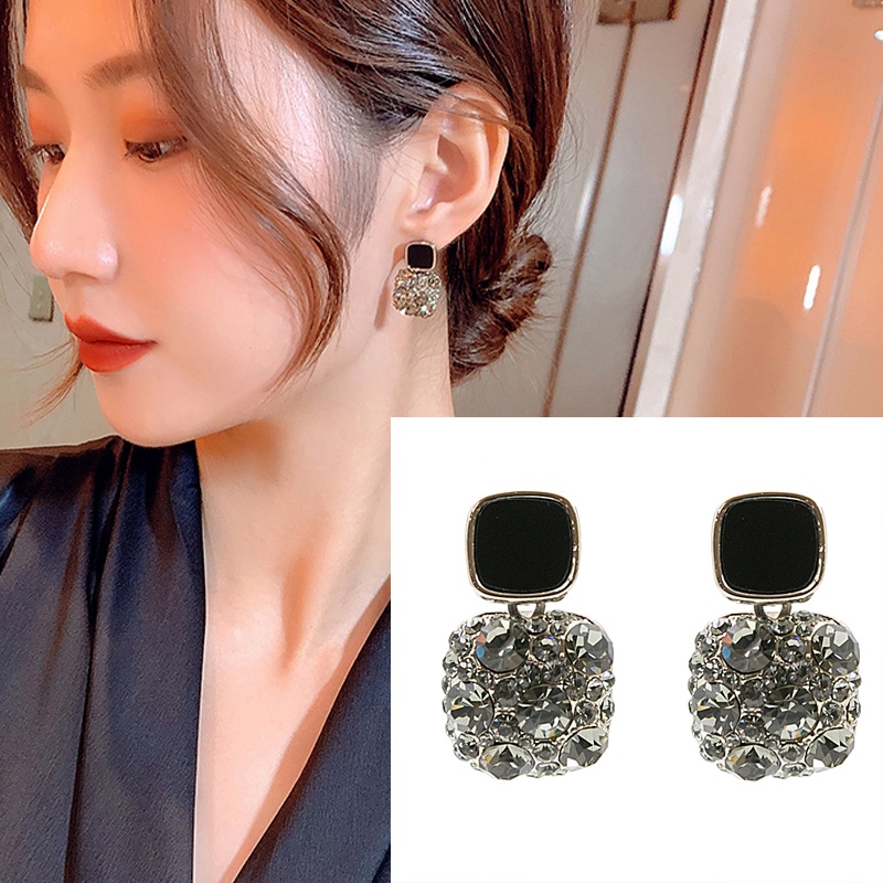 Khuyên Tai Nữ Đính Đá Sang Trọng