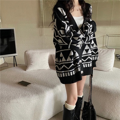 Hàng Sẵn_ Áo khoác len cardigan dệt kim họa tiết tương phản Hadu shop