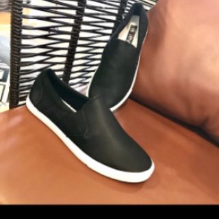 Giầy Slipon Levo
