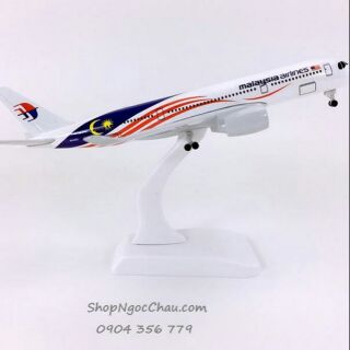 Mô hình máy bay tĩnh A350 Malaysia airlines 20cm có bánh xe