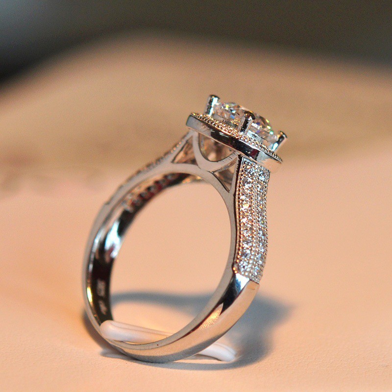 Nhẫn Đính Hôn Kim Cương Vàng Trắng Phong Cách Sang Trọng Thời Trang cho Nữ