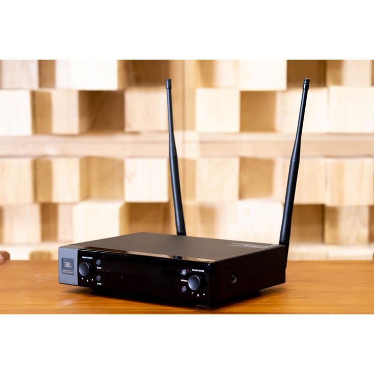 MICRO KHÔNG DÂY JBL VM200