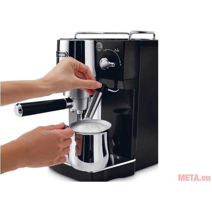 [Mã ELHADEV giảm 4% đơn 300K] Máy pha cà phê Delonghi Espresso EC820B, Bảo hành chính hãng