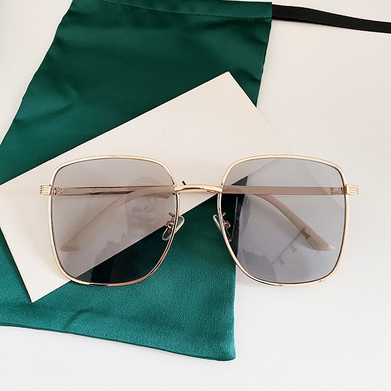 Kính Mát Vuông Đại Dương