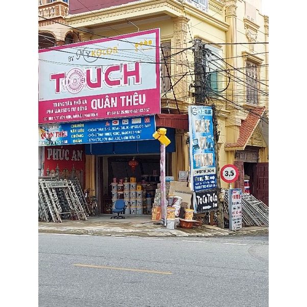 Bình xịt chống thấm tiện dụng nhật bản, xịt và trị được vào những ngóc ngách ,khe nhỏ nhất khó làm nhất