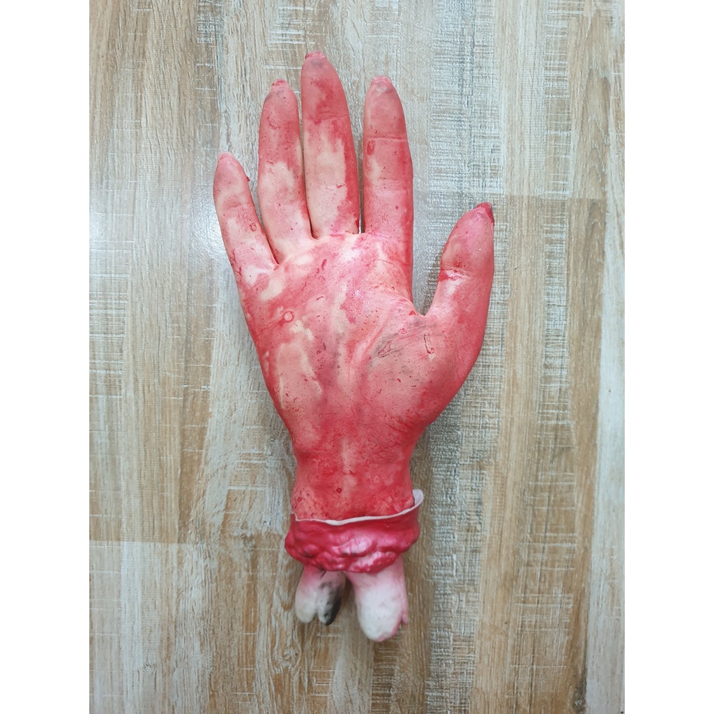 Bàn Tay Giả Dùng Để Trang Trí Halloween Độc Đáo