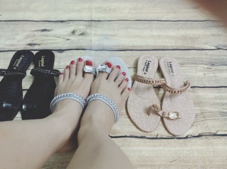 Dép xích xỏ ngón đính đá