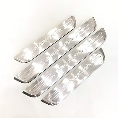 (TẶNG THÊM 2 cuộn băng keo 3M) Ốp bậc cửa Huyndai Santafe 2016- 2020- Bộ 8 miếng inox trong ngoài
