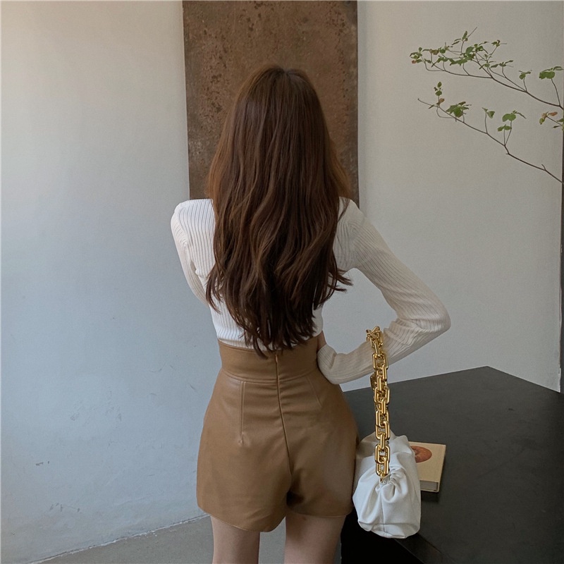 Quần short da vạt chéo 3 cúc nắp túi Quảng Châu Thời trang nữ - GUEM Clothes