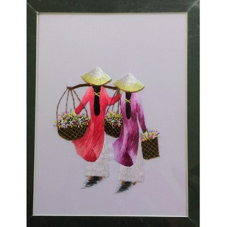 Tranh thêu cô gái gánh hoa 20x25cm CGGH002