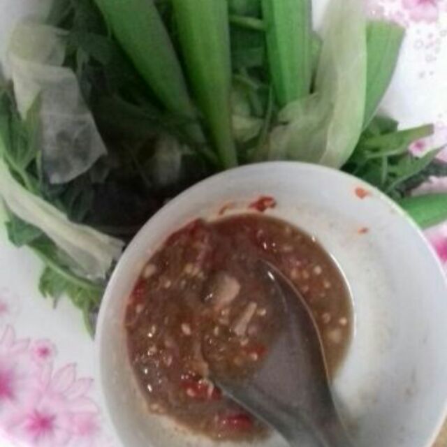 500g mắm cá nục chấm rau luộc