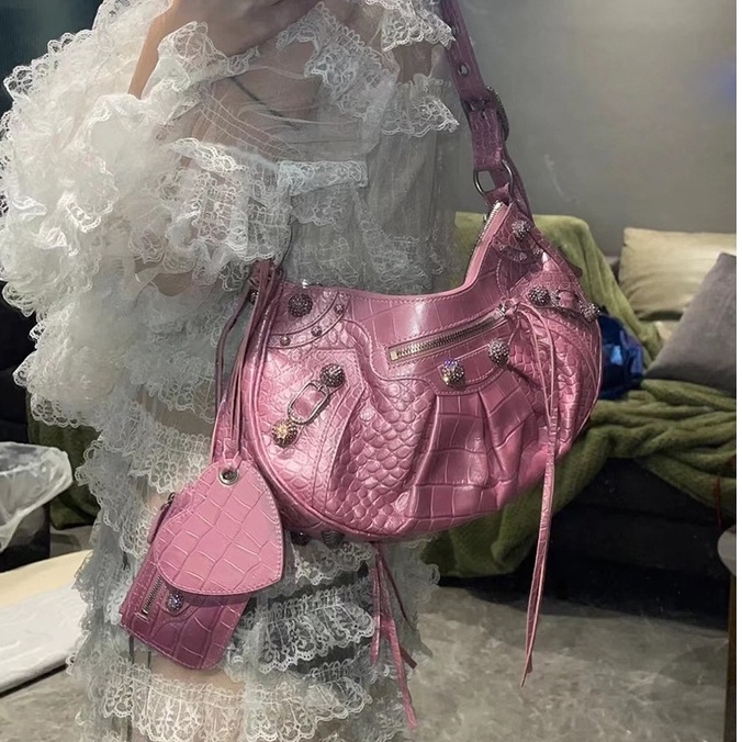 Túi Đeo Chéo Vai Đính Đá Kim Cương Hình Trái Tim Phong Cách Mới 2022 Cho Nữ