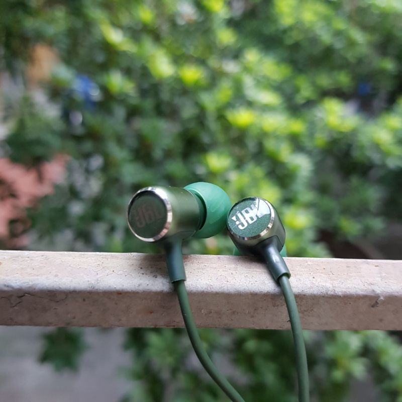 Tai nghe JBL live100 chính hãng, có mic đàm thoại, âm thanh cực hay, bass mạnh