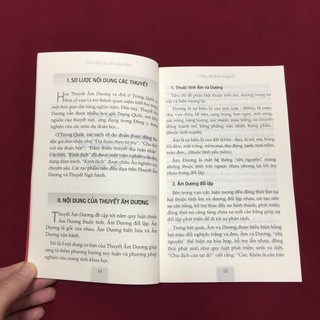 Sách - Cõi trần và cõi siêu hình