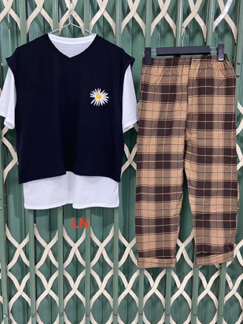 Sét áo gile hoa cúc + quần kẻ LN12
