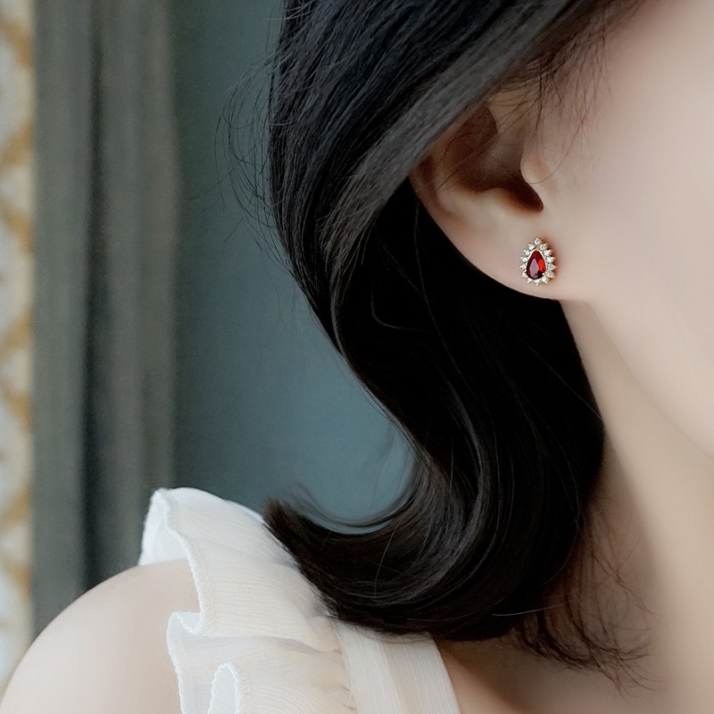 Bông Tai Mạ Bạc 925 Hình Giọt Nước Đính Đá Ruby Phong Cách Retro Hàn Quốc