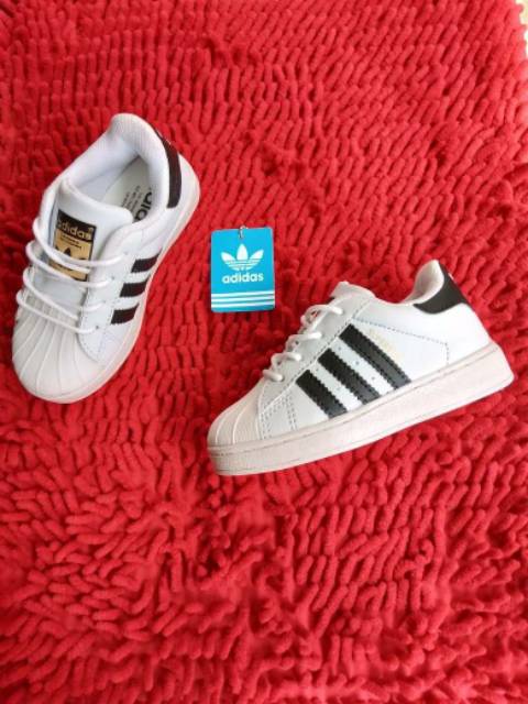 Giày Thể Thao Adidas Superstar Thiết Kế Năng Động Cho Bé