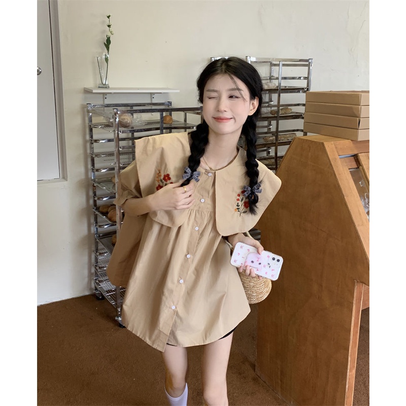 Áo Sơ Mi Ngắn Tay Cổ Búp Bê Họa Tiết Thêu Phong Cách Retro