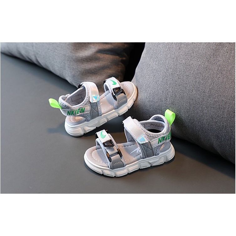 GIÀY SANDAL BÉ TRAI NIKIEN