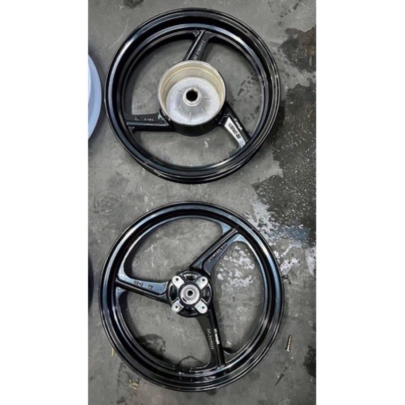 Mâm 3 Đao ATracing Vario. 2 màu trắng đen.