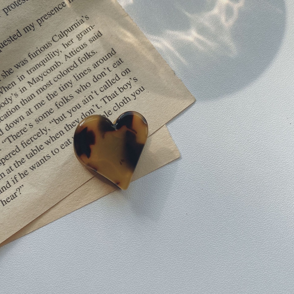 Set 2 Kẹp Tóc Hình Trái Tim Họa Tiết Cẩm Thạch / Trái Tim Đơn Giản Phong Cách Retro Cho Nữ