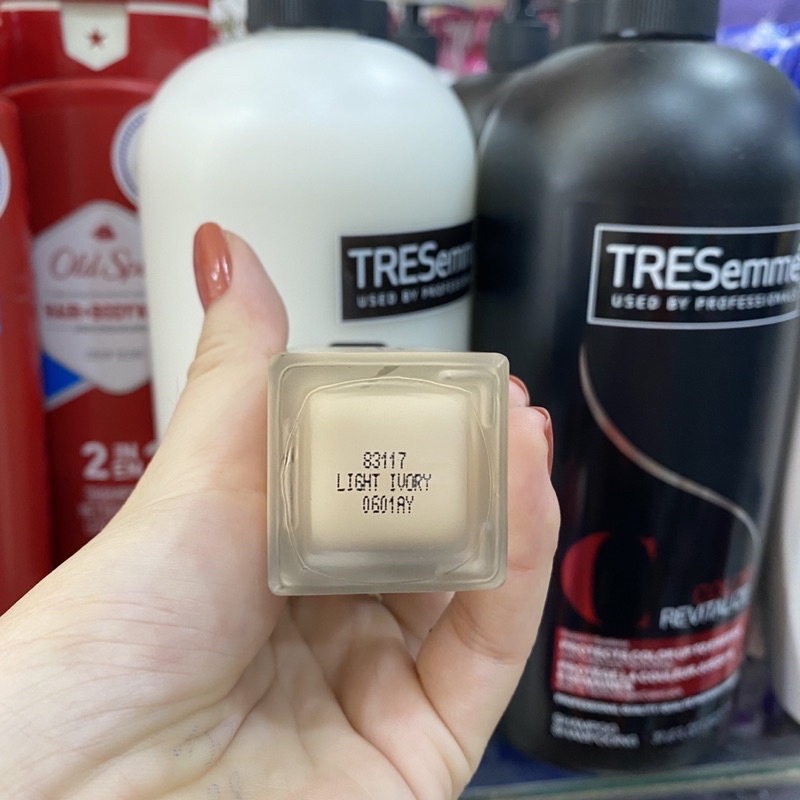 Kem nền che khuyết điểm E.L.F Flawless Finish Foundation SPF 15 20ml