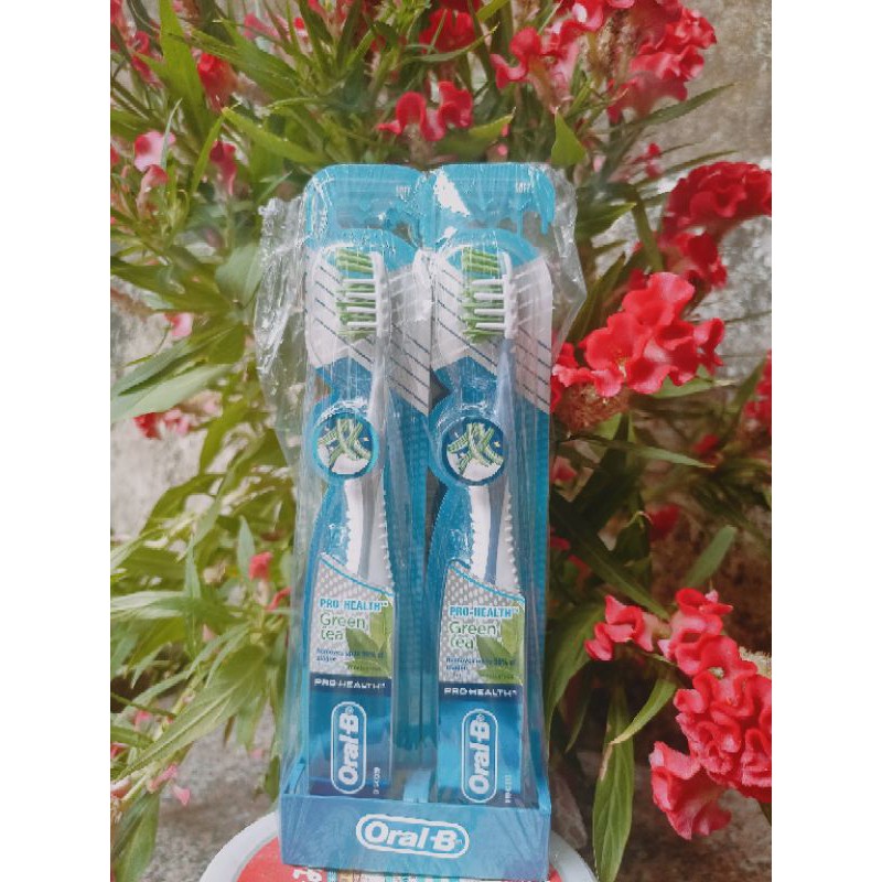 Bàn Chải đánh răng Oral - B green tea