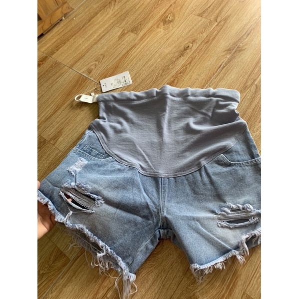 Quần short jean rách cho mẹ bầu