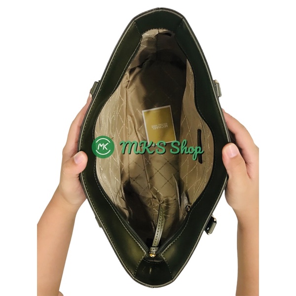 TÚI ĐEO VAI MICHAEL KORS ĐIỂM NHẤN SỌC XANH LÁ & XANH RÊU