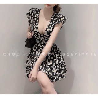 - váy hoa cúc cổ v