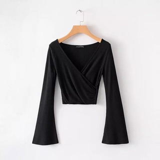 Áo vạt chéo cổ tim