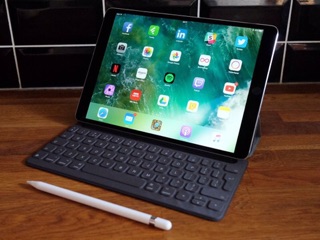 Bàn phím smart keyboard Apple cho iPad Pro 9.7 inch