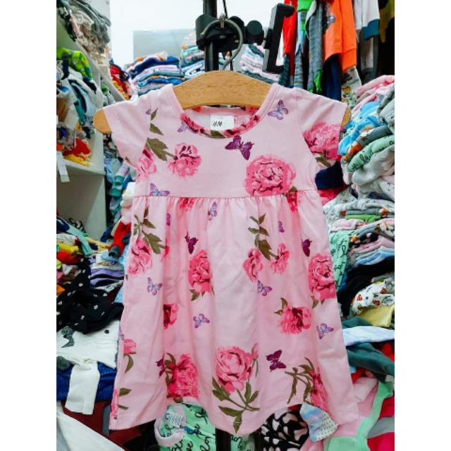 Đầm thun H&M kèm chip