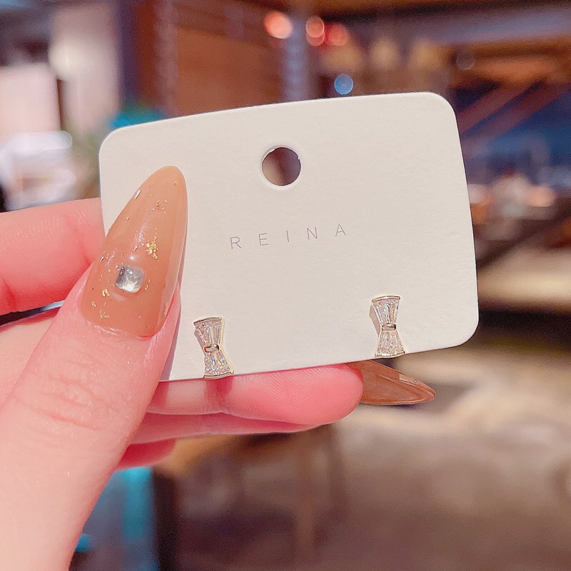 Bông Tai Hoa Tai Bạc 925 Không Gỉ Đính Đá Lấp Lánh Sang Trọng Dobi B6