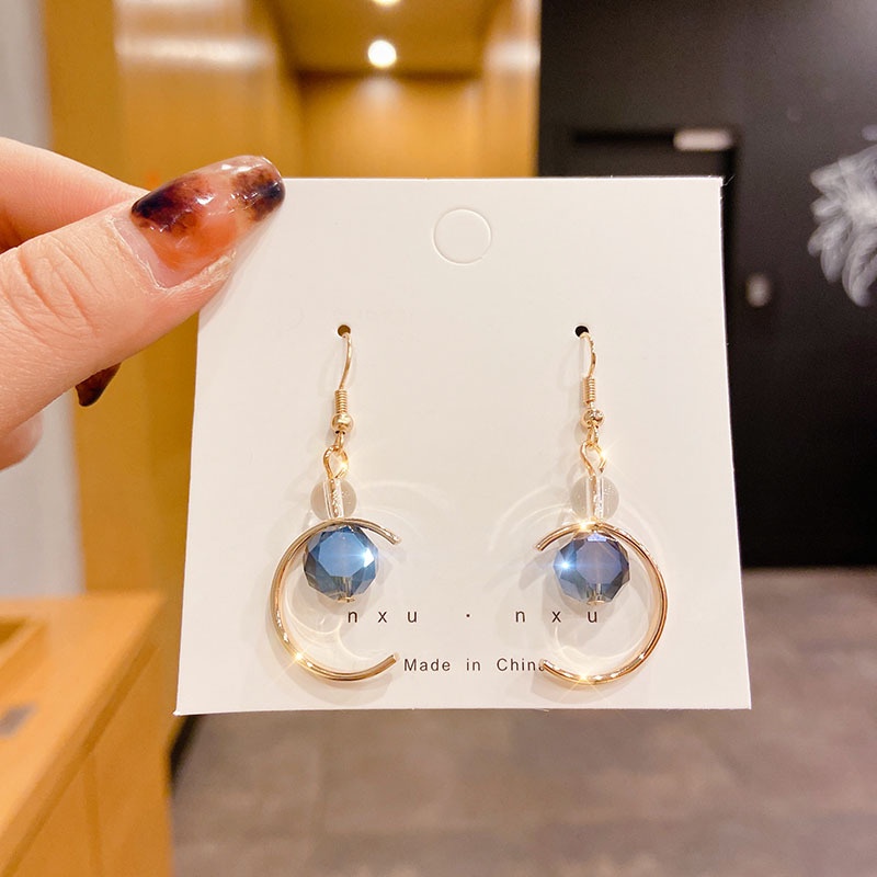 Khuyên Tai Dáng Ôm Đính Ngọc Trai Phong Cách Thời Trang Hàn Quốc Mới