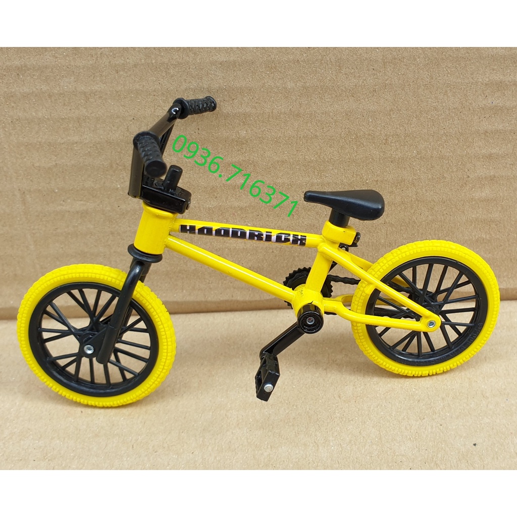 Đồ Chơi mô hình xe đạp địa hình Spin Master màu vàng bánh vàng XD39