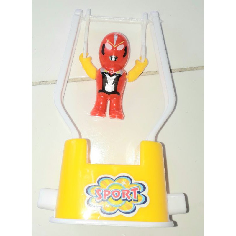 Một chiếc trò chơi xà đơn của siêu Anh hùng bằng nhựa