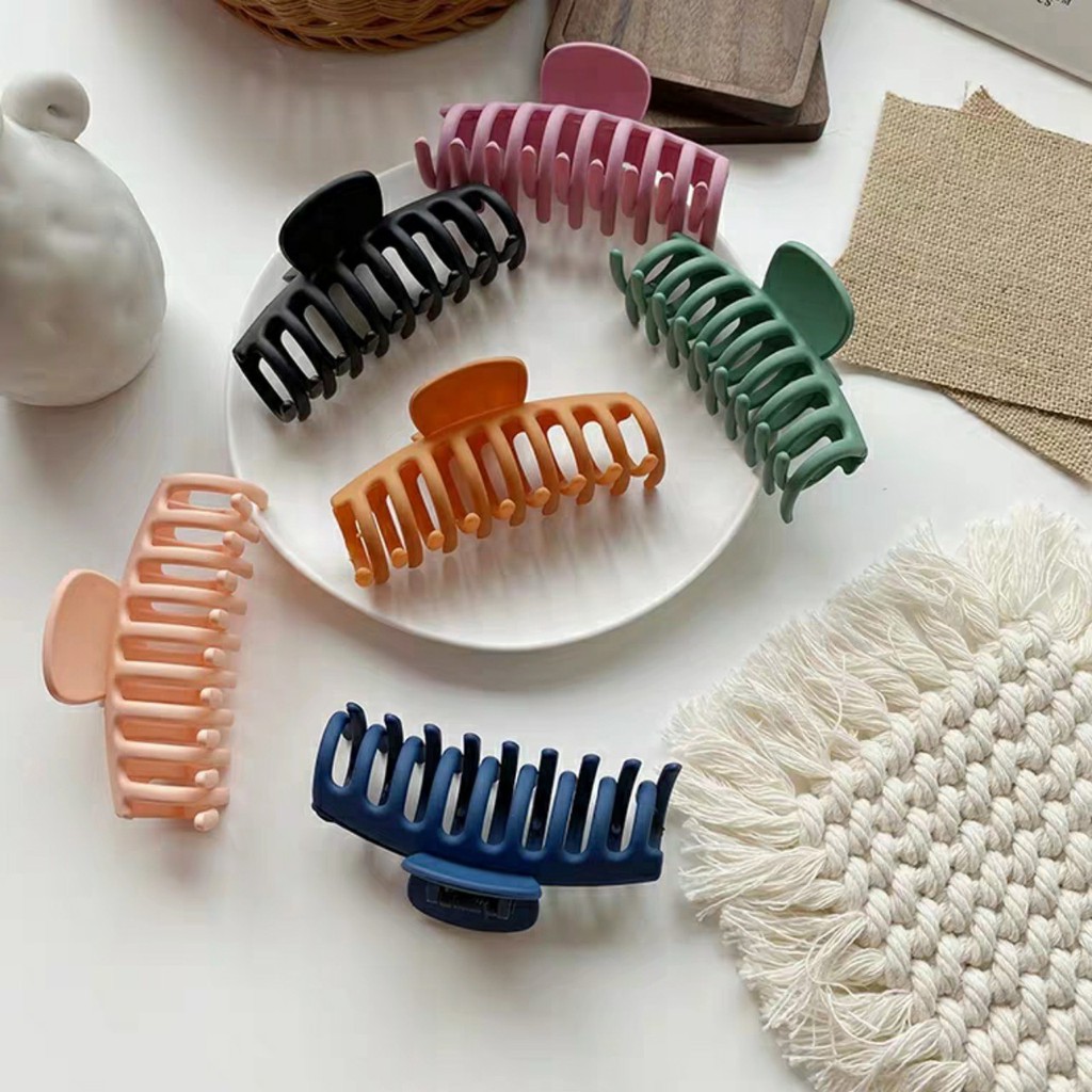 GẤP TÓC, BẤU TÓC ĐÚNG NHIỀU SÂU CHÂN MÀU NHÁM CHO BẠN GÁI- HẾT TÓC