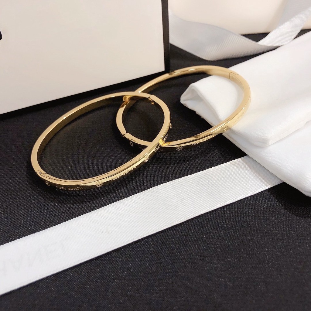TORY BURCH Vòng Đeo Tay Bằng Thép Titan Thiết Kế Tinh Tế Thời Trang