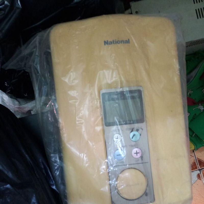 Chuyên bán máy nước nóng national có bơm