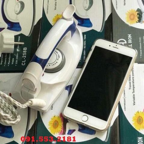 Bàn là hơi nước du lịch mini Travel Iron .