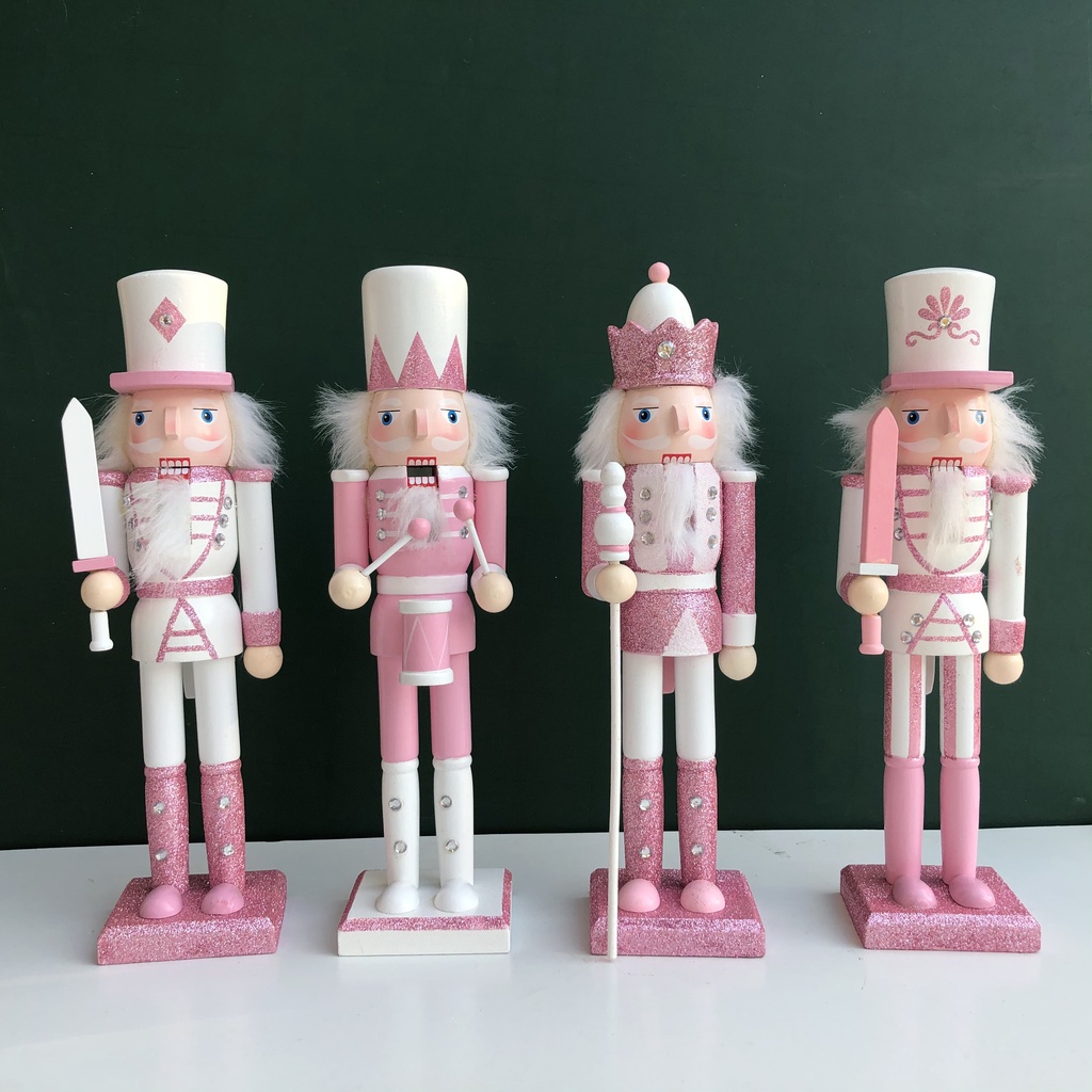 Bộ 4 Mô Hình Chú Lính Chì Gỗ Màu Hồng Decor Trang Trí Giáng Sinh - Noel Cao 30cm hoặc 23cm
