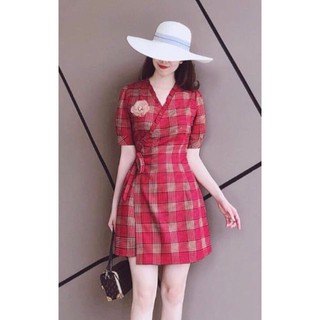 Váy kẻ hoa cài vạt chéo siêu xinh