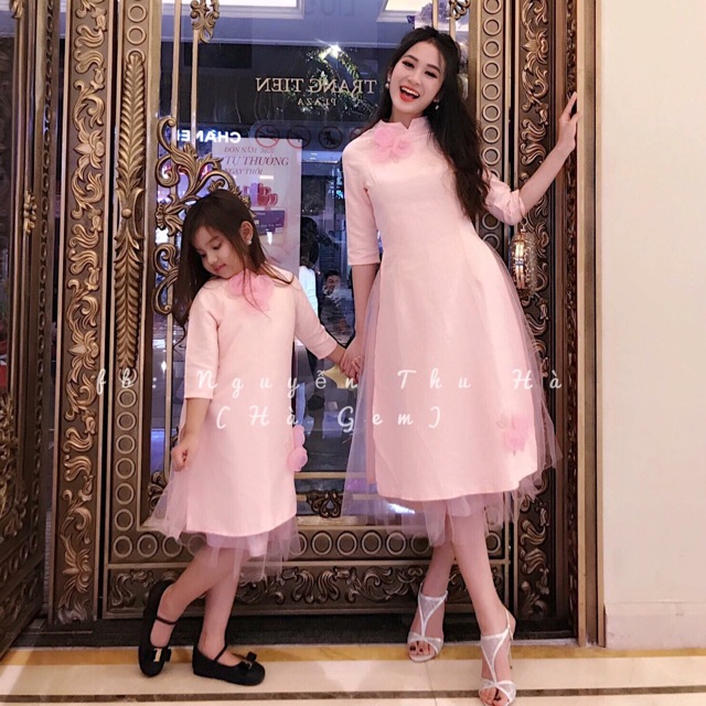 Set áo dài mẹ bé