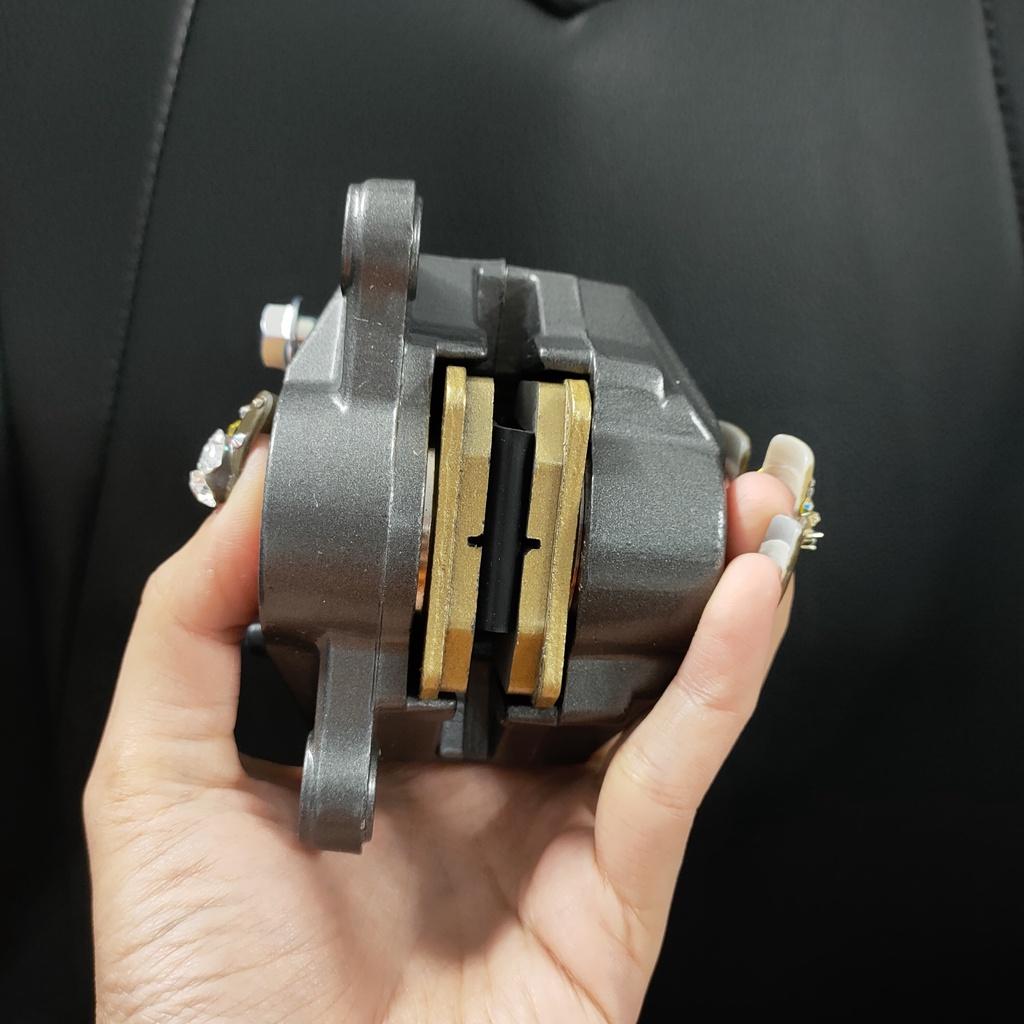 Heo Logo Đỏ Gắn Cho Tất Cả Các Dòng Xe