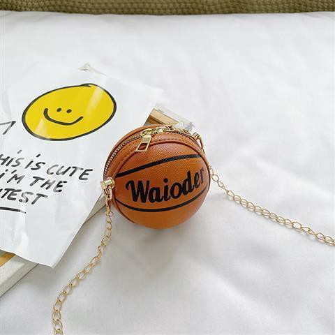 New Korean children's shoulder bag boys and girls cool basketball bag baby cute all-match travel diagonal small bag