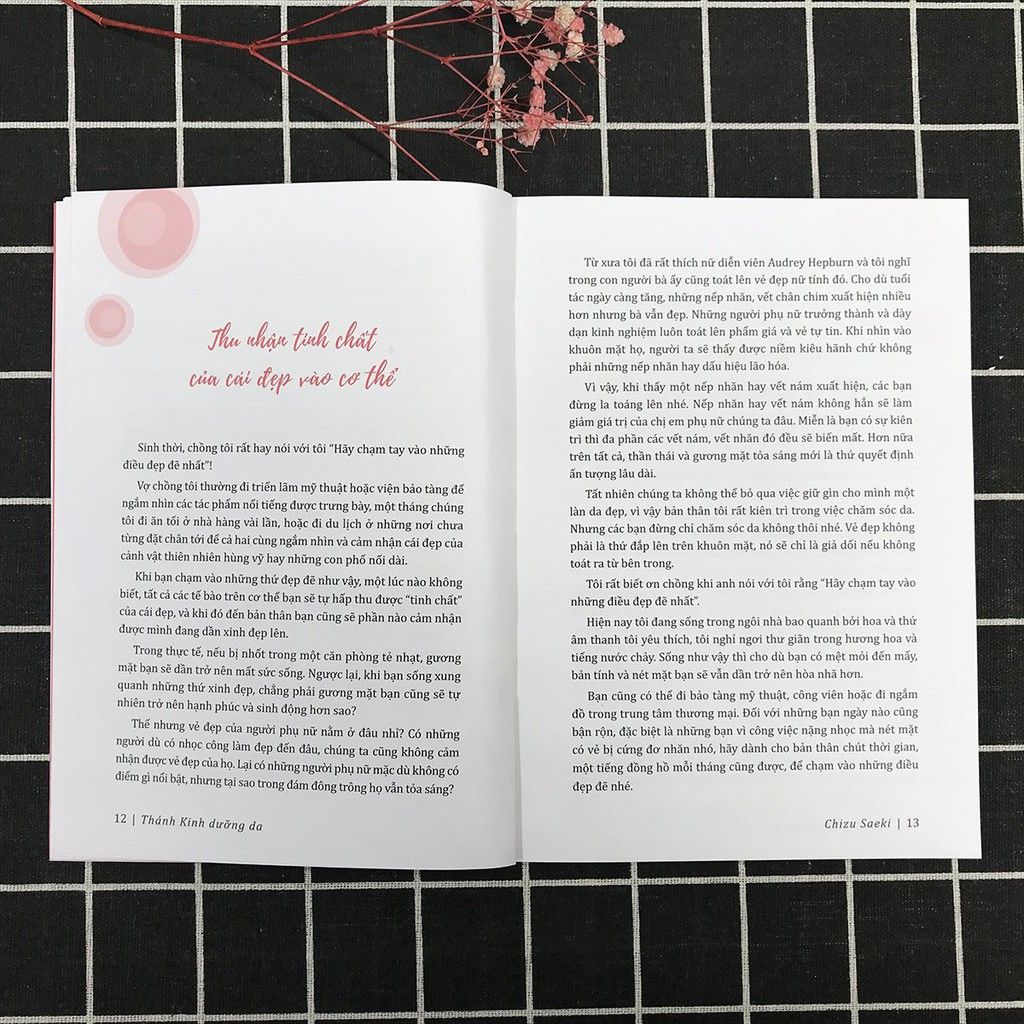 Sách Thánh Kinh Dưỡng Da - Bí quyết sở hữu một làn da đẹp nhất dù ở bất kỳ độ tuổi nào Chizu Saeki - Thanh Hà Books HCM | BigBuy360 - bigbuy360.vn